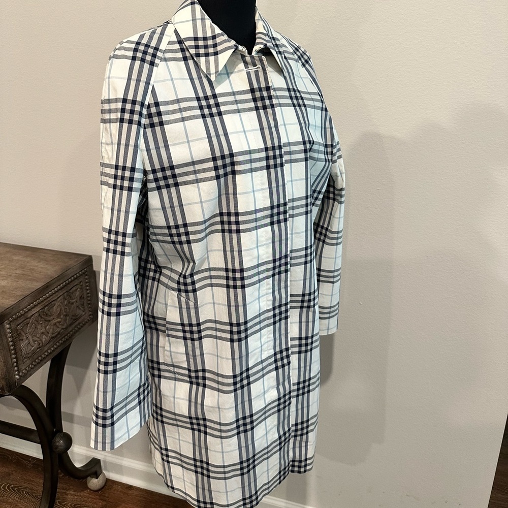 EUC Burberry Rain Coat